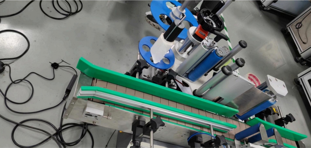 plc wecon ung dung may dan label